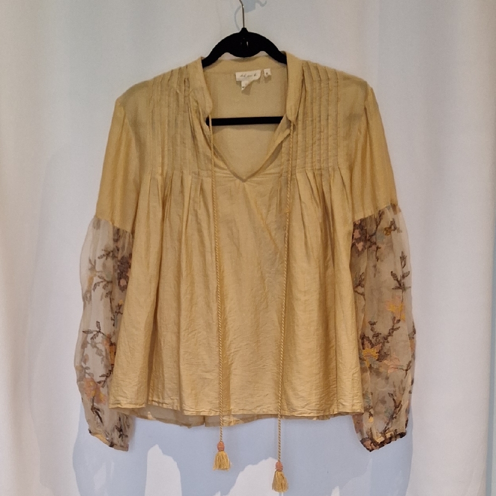 Let Me Be By Anthropologie Juliet Top Made Of A Cotton Silk Blend Size Medium